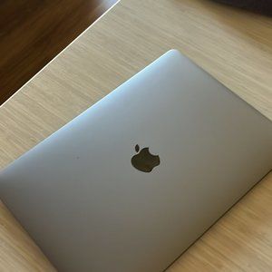 Apple Macbook Air 2020, like new